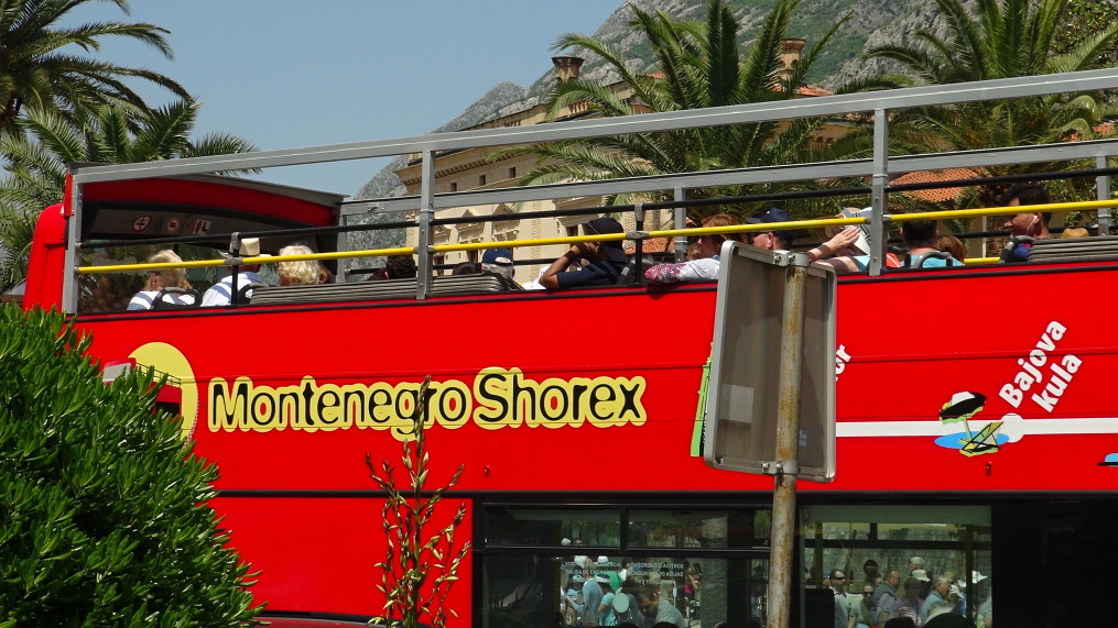 Turistický autobus, Kotor