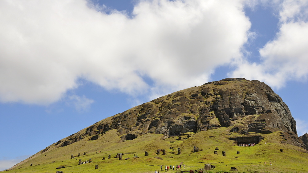 "Výrobna" Moai - Lom Rano Raraku