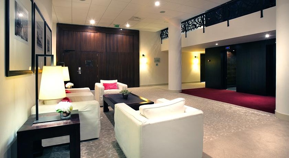 Recepce (Booking.com)